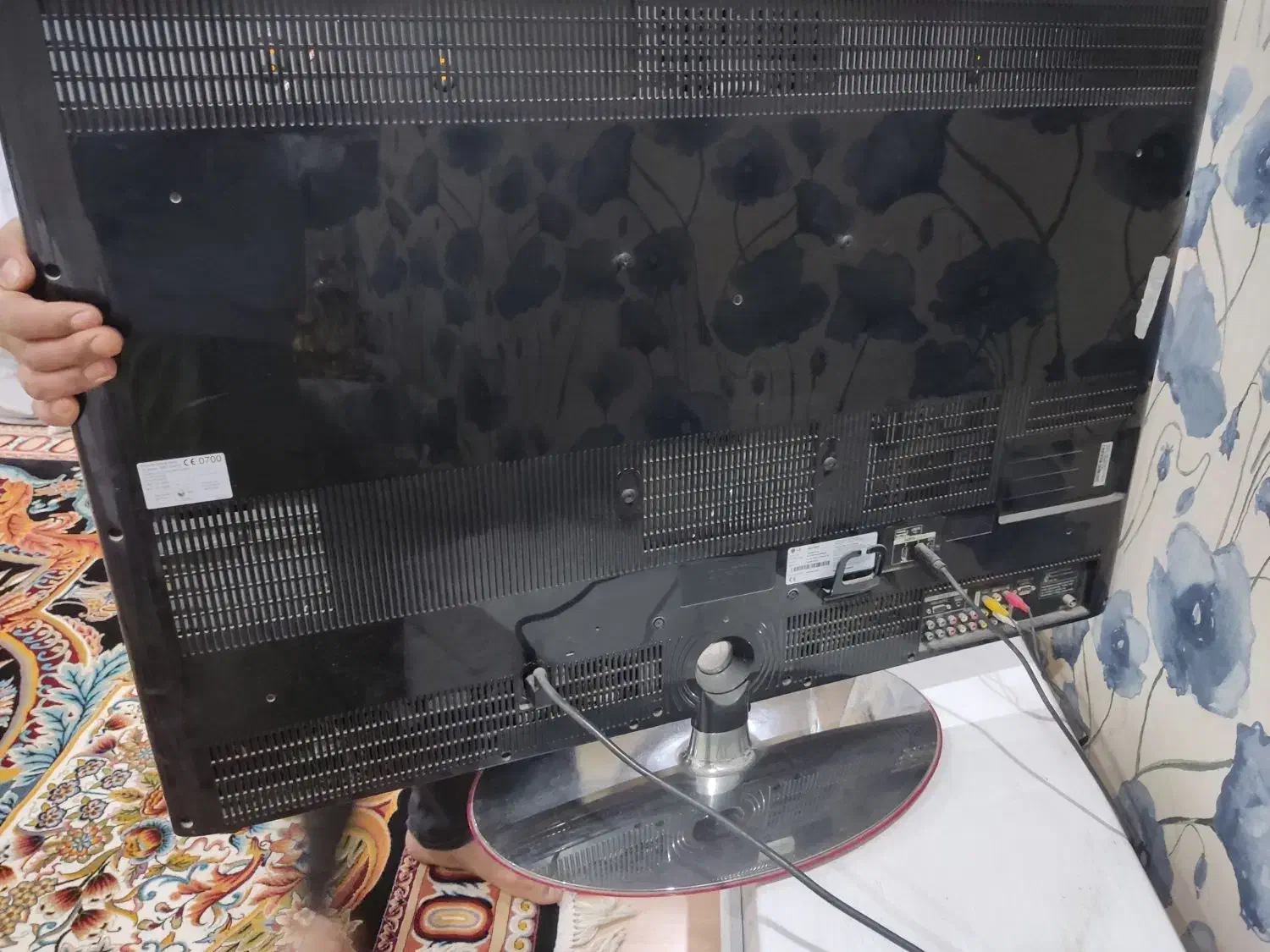 تلویزیون 42اینچ|تلویزیون و پروژکتور|ری, شهادت|دیوار