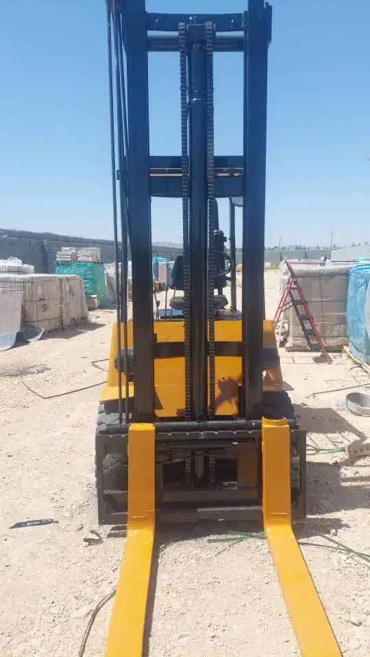 لیفتراک سهند ۳ تن دیزل|خودرو سنگین|شیراز, سیلو|دیوار