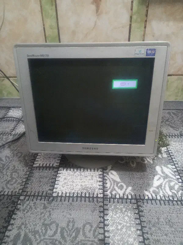 مانیتور سامسونگ ۱۷|قطعات و لوازم جانبی رایانه|اهواز, فرهنگ شهر|دیوار