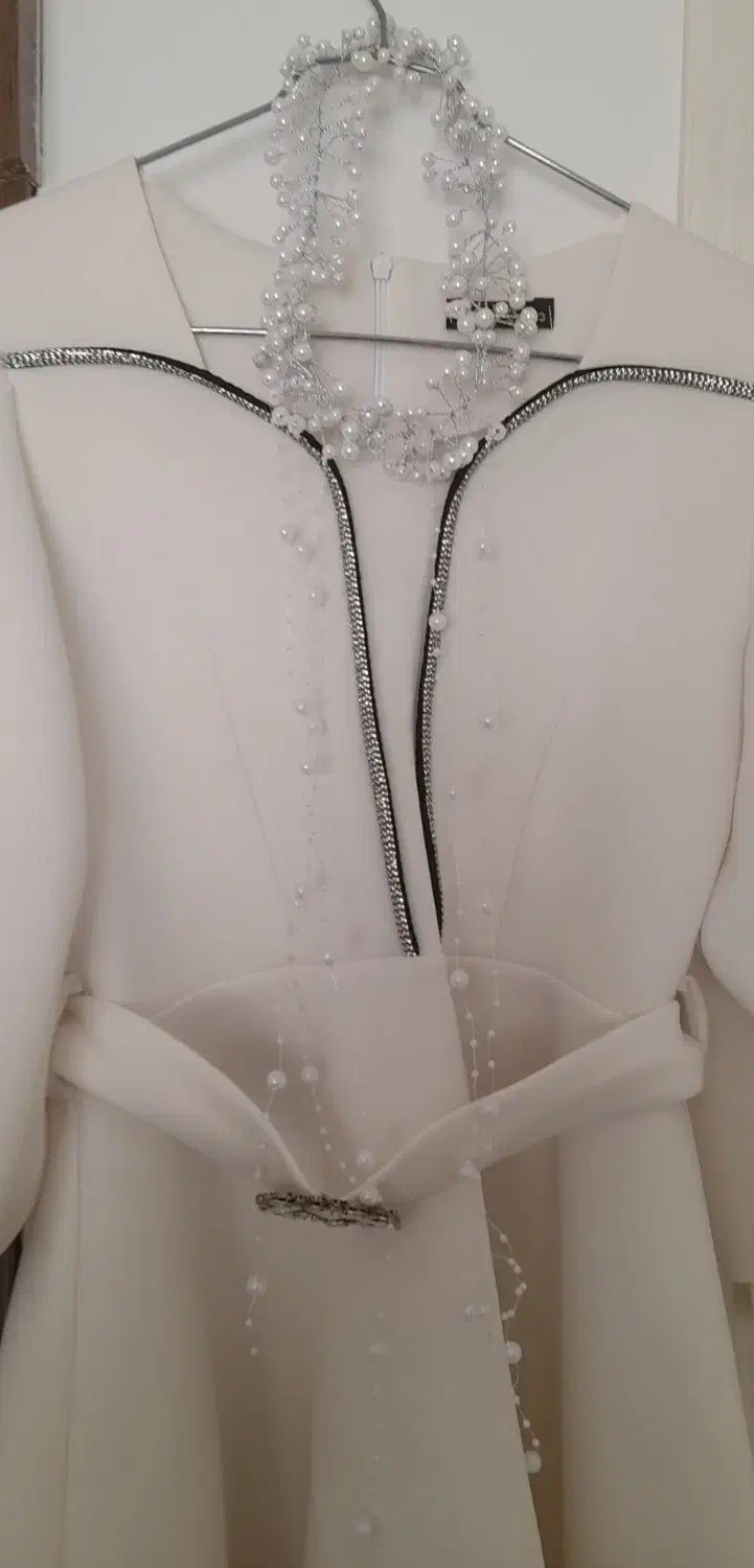 لباس مجلسی|لباس|پرند, فاز ۶|دیوار