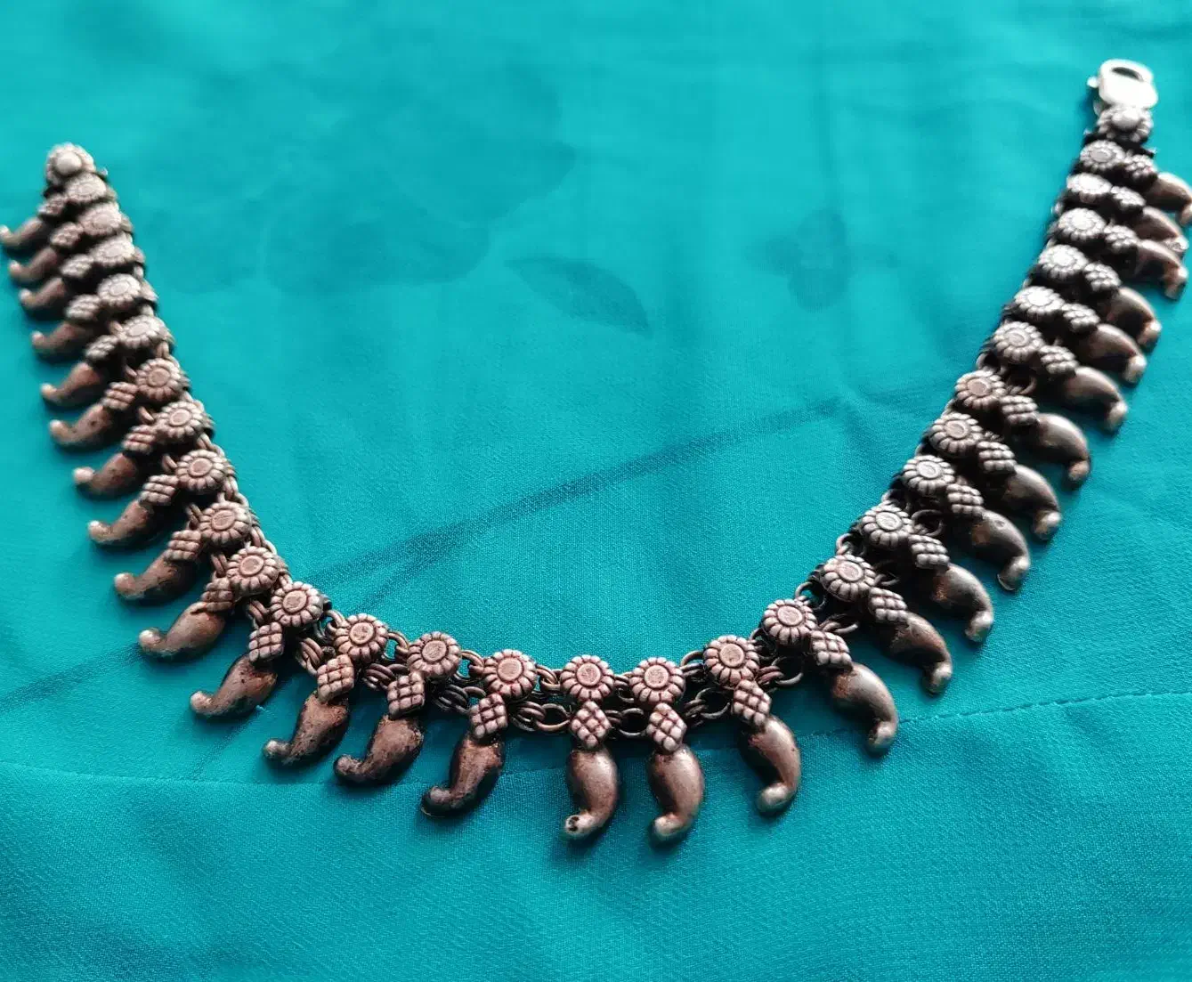 آویز نقره دستساز قدیمی|جواهرات|تهران, هروی|دیوار