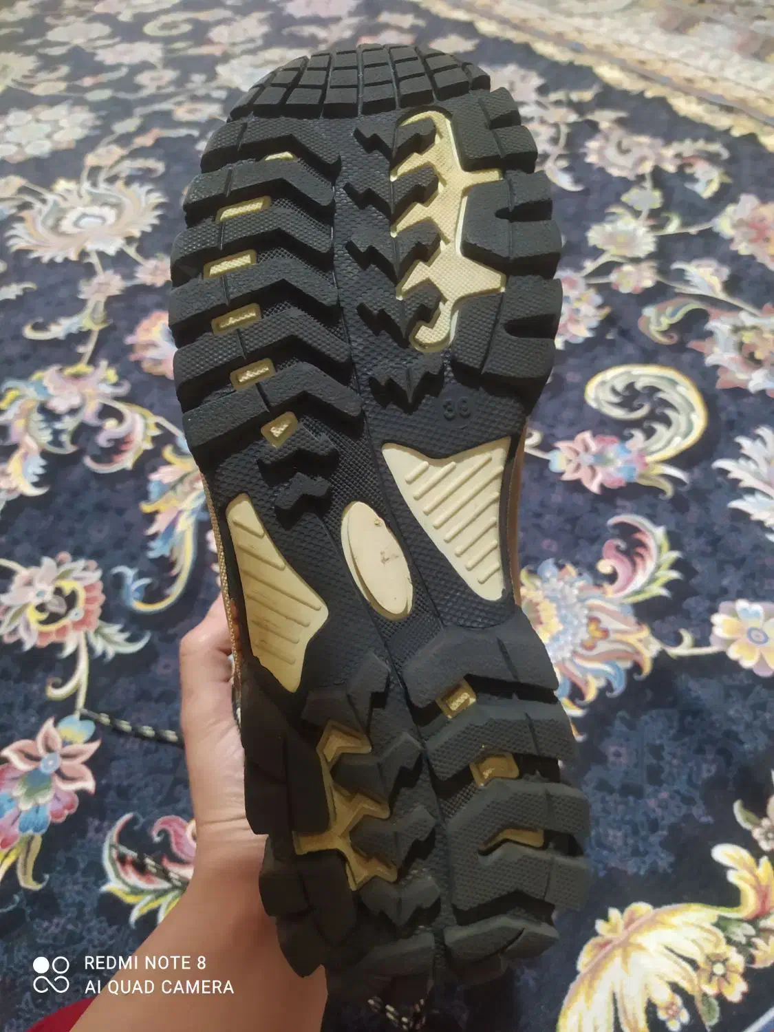 کفش کوهنوردی|کیف، کفش، کمربند|اراک, |دیوار