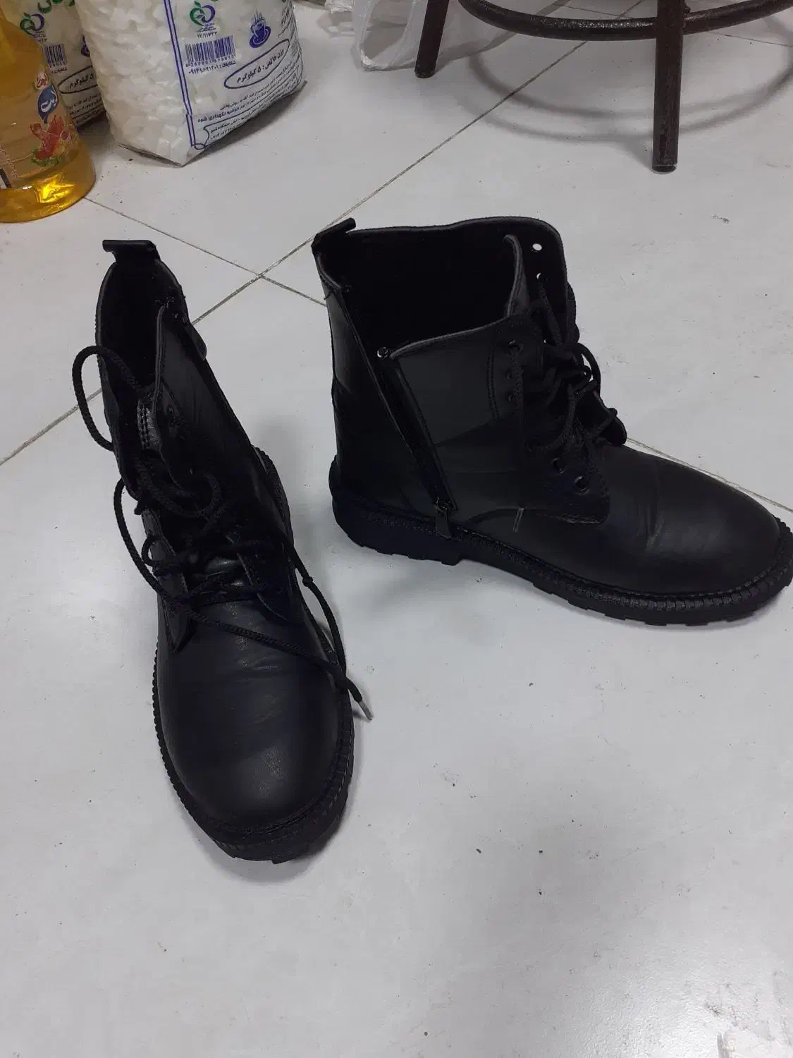 نیم پوتین|کیف، کفش، کمربند|سنندج, |دیوار