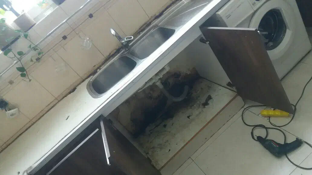 تعمیرات کابینت و کمد دیواری|خدمات پیشه و مهارت|ایلام, |دیوار