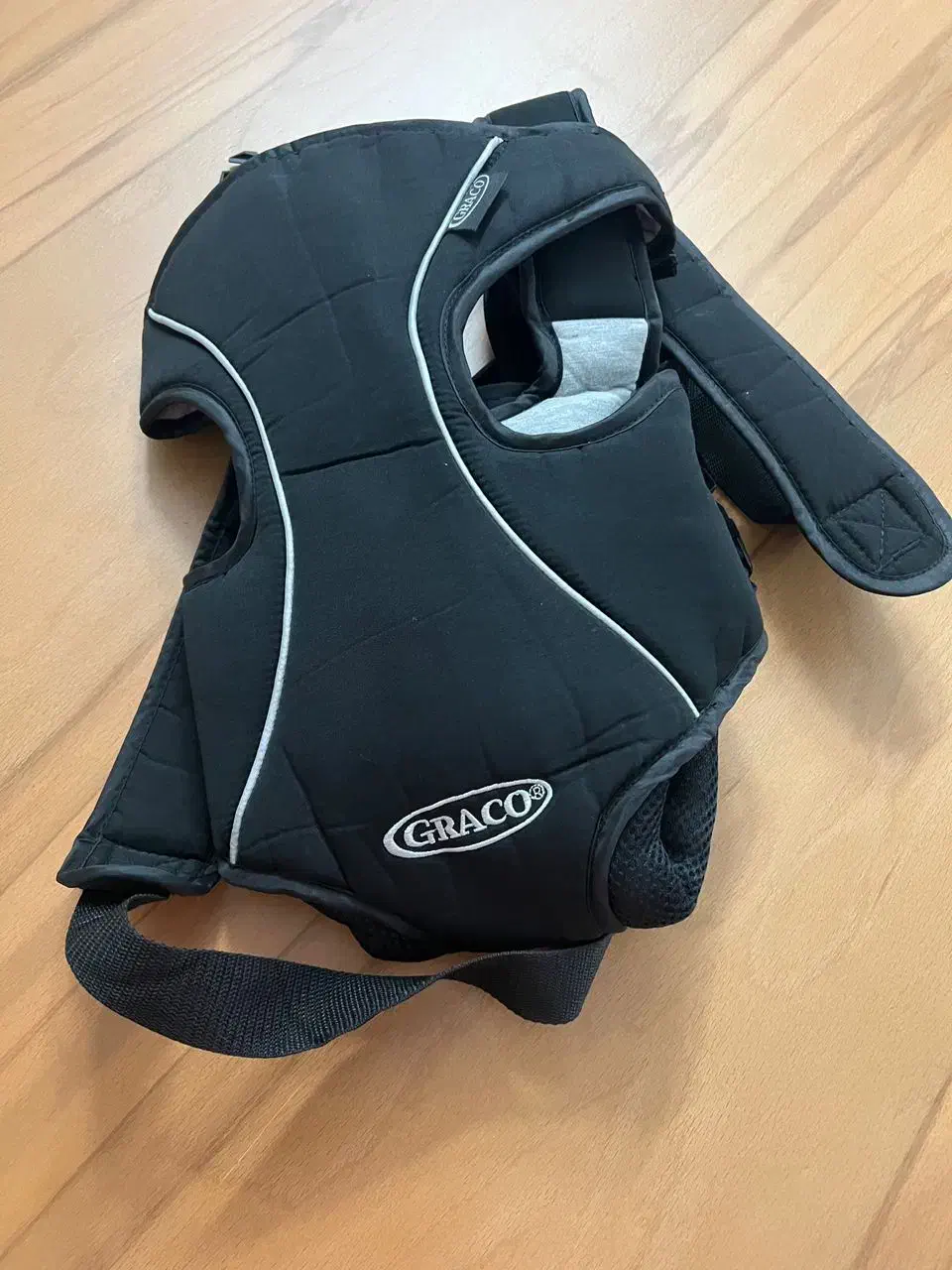 آغوشی و ساک حمل نوزاد|اسباب و اثاث بچه|شاهینشهر, حافظ جنوبی|دیوار