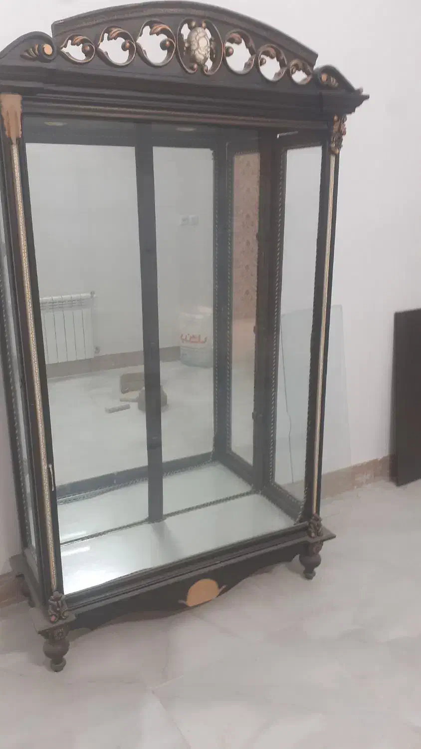 ویترین باطبقات شیشه ای|بوفه، ویترین، کنسول|شاهینشهر, برخوار غرب|دیوار