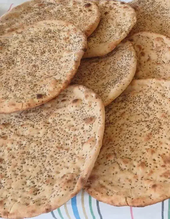 نان خانگی باآردبومی|خوردنی و آشامیدنی|اصفهان, دهنو|دیوار