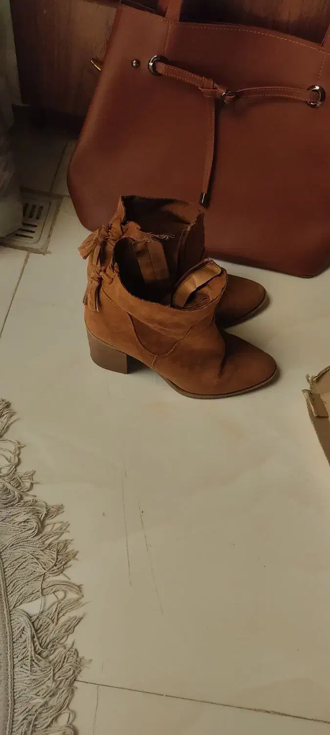 کفش و پوتین|کیف، کفش، کمربند|سقز, |دیوار