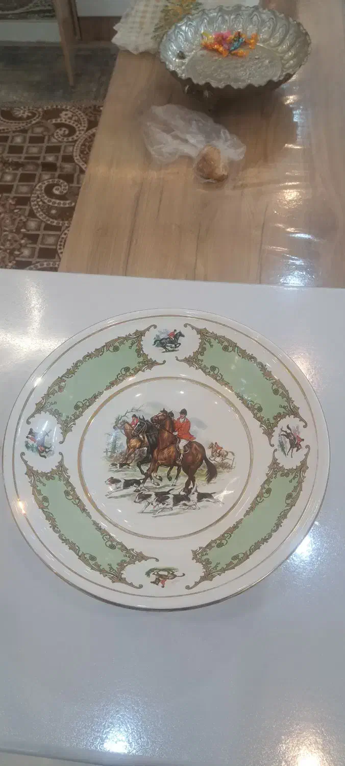 ظرف قدیمی|کلکسیون اشیاء عتیقه|آران و بیدگل, |دیوار