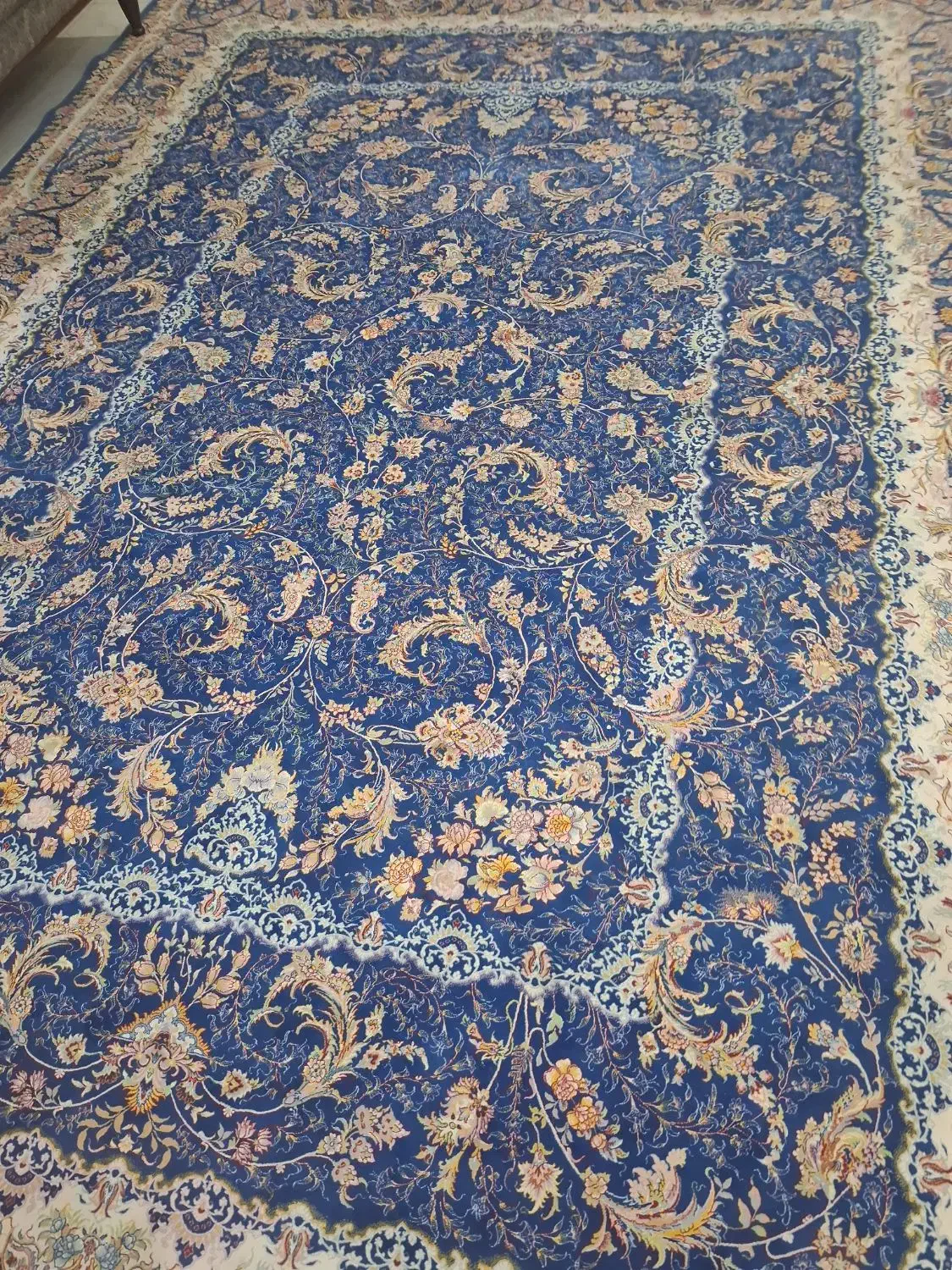 قالی ۹ متری با راه رویی ۳متری مدل پردیسان دلیجان|فرش|اهواز, کوی مهدیس|دیوار