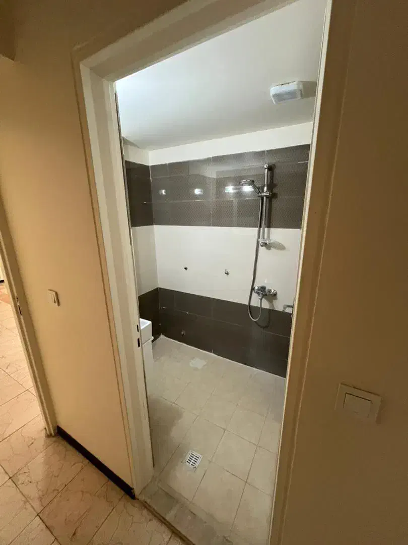 آپارتمان ۱۳۵متر/سه خواب/فول/میدان ملت