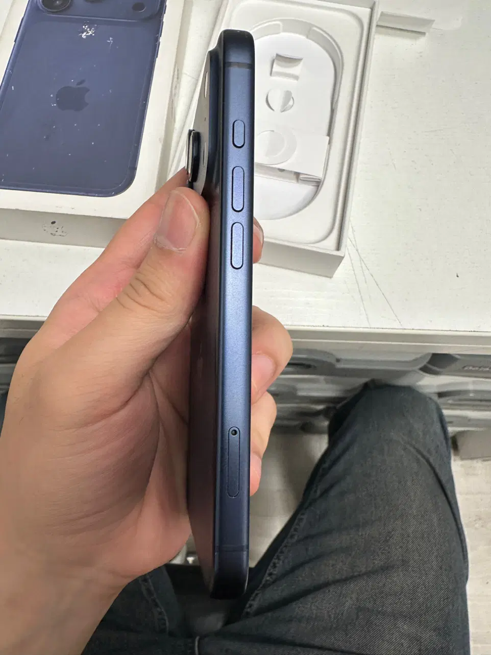 17 pro blue|موبایل|تهران, درختی|دیوار