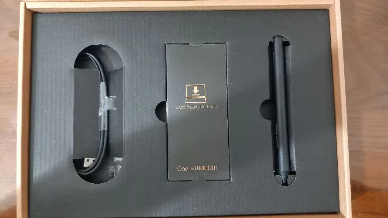 قلم نوری وکام مدل One by Medium|قطعات و لوازم جانبی رایانه|خرم‌آباد, |دیوار