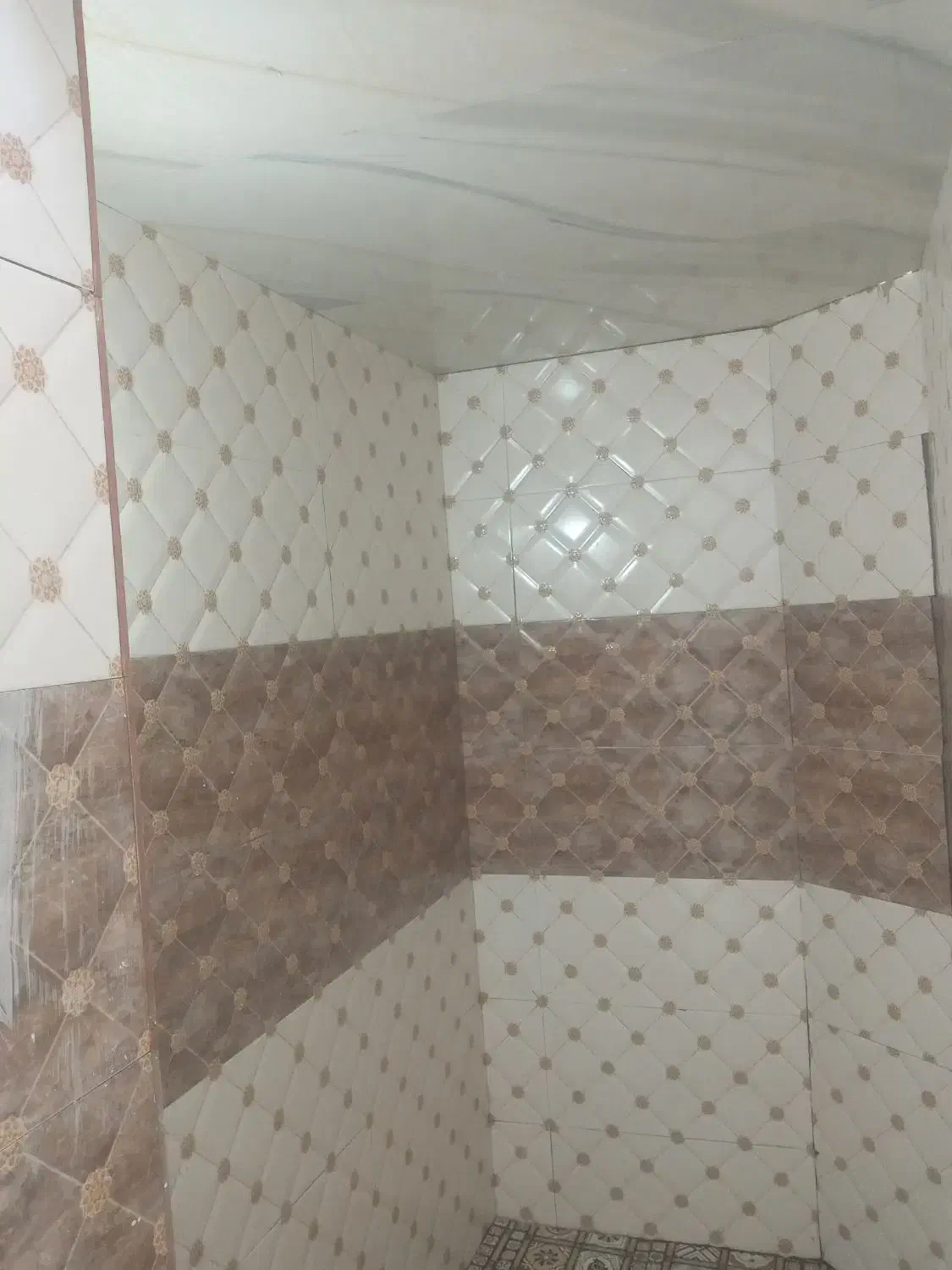 سیمان کار  گچ کار بنایی سفت کاری نقاشی ساختمان|خدمات پیشه و مهارت|تاکستان, |دیوار