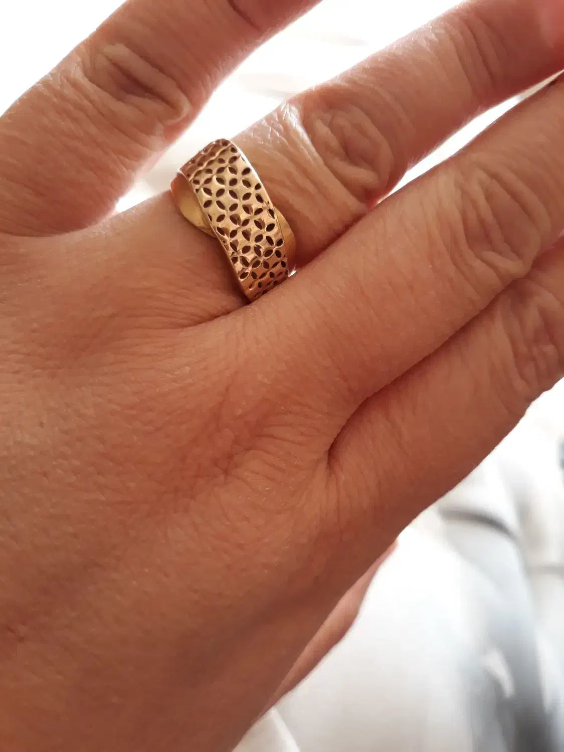 فروش یک عددانگشتر و دو عدد النگو کاملا سالم|جواهرات|آبدانان, |دیوار