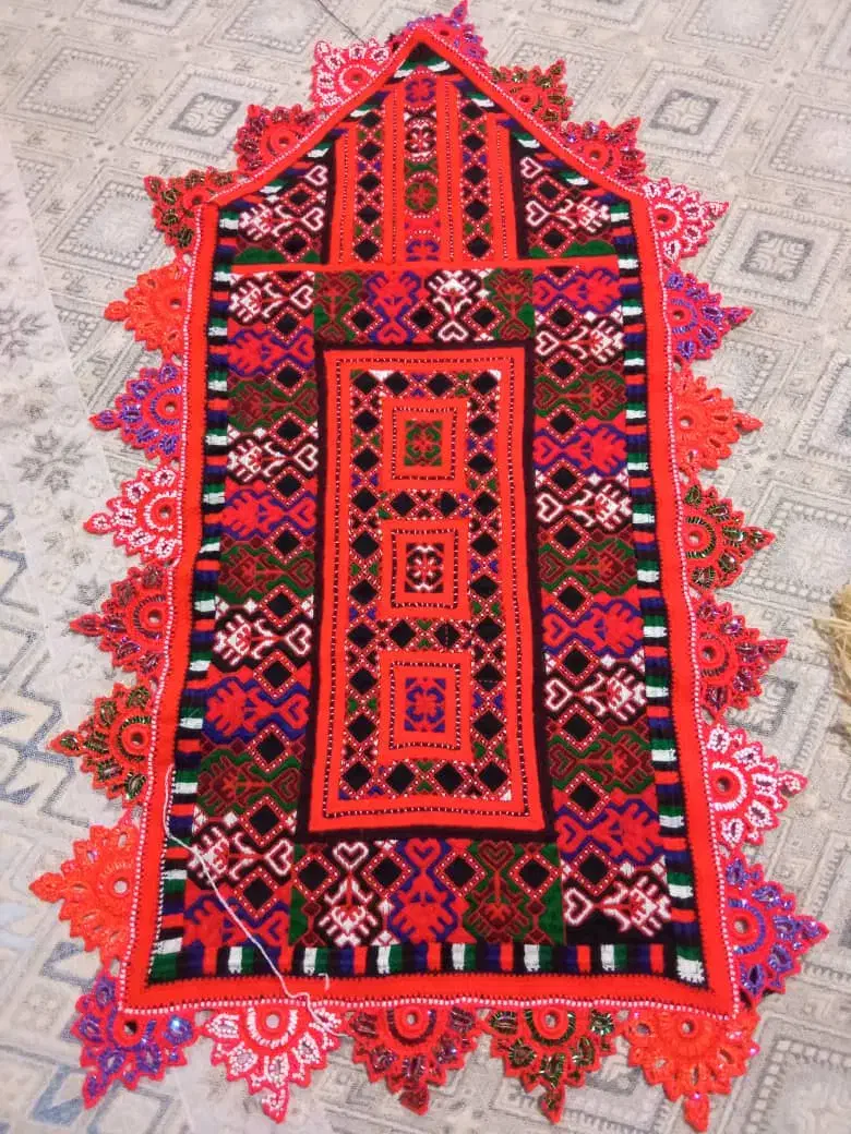 کریشی میکنم|لباس|سراوان, |دیوار