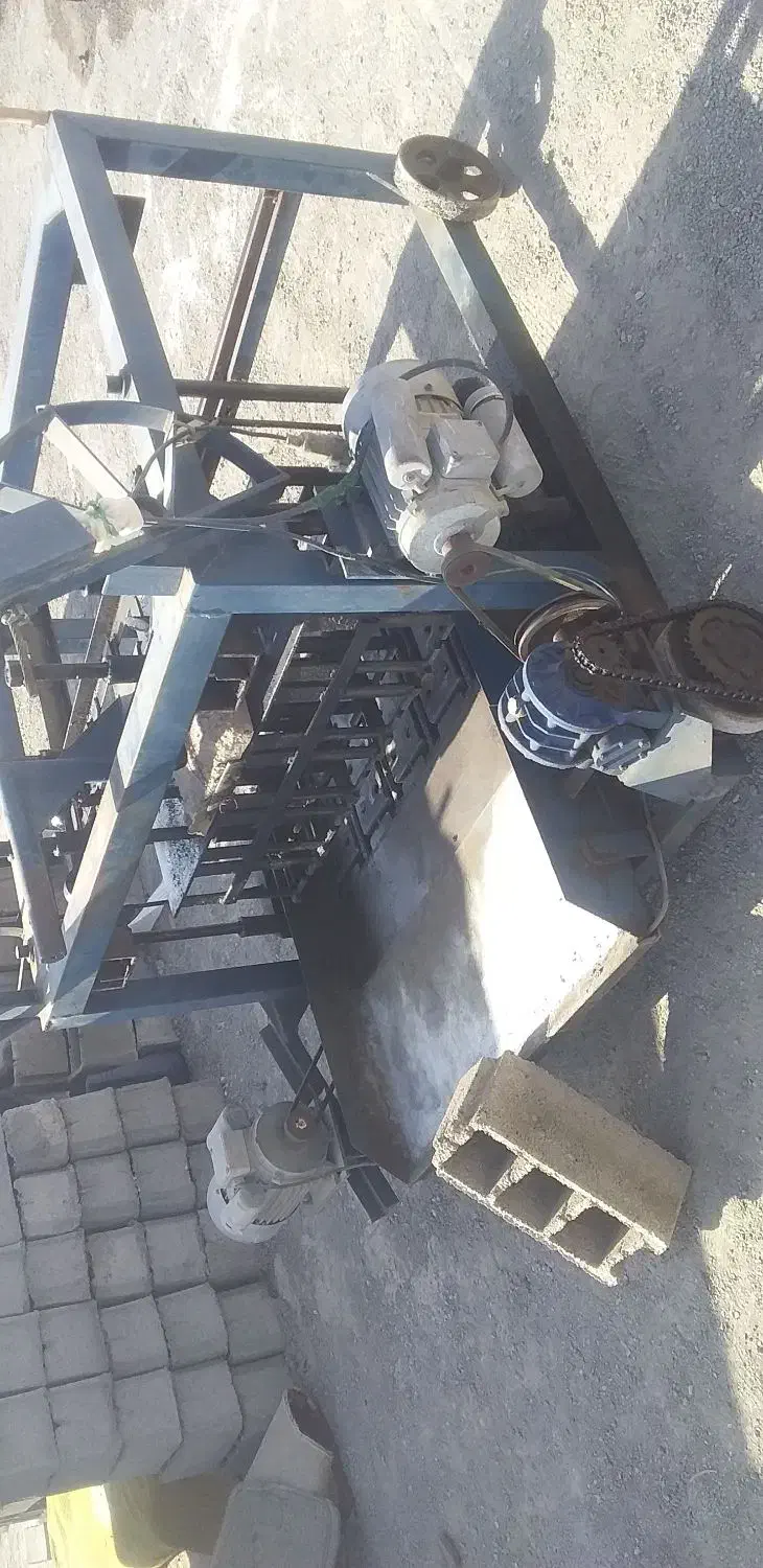 دستگاه بلوک زنی|ماشینآلات صنعتی|کاشان, فین بزرگ|دیوار