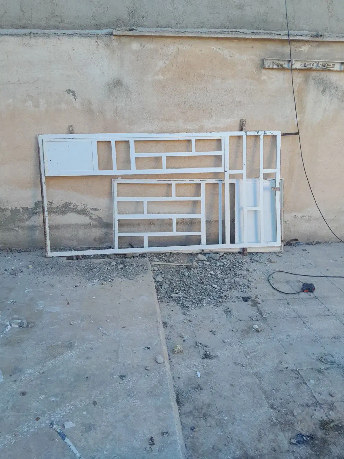 ۱عدد در۴عدد پنجره سالم|مصالح و تجهیزات ساختمان|محمدشهر, همایون ویلا|دیوار