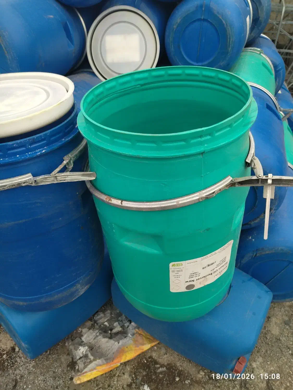 بشکه پلاستیکی|ظروف نگهدارنده، پلاستیکی، یک‌بارمصرف|ابهر, |دیوار