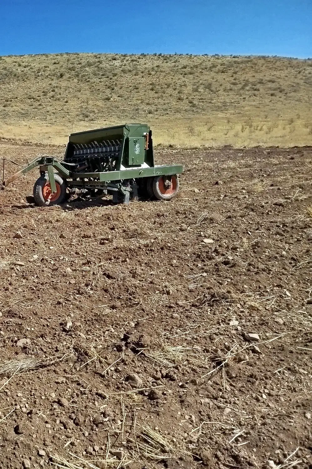 تراکتور ادوات کشاورزی از صفر تا صد کشاورزی|خدمات باغبانی و درختکاری|ارژن, |دیوار