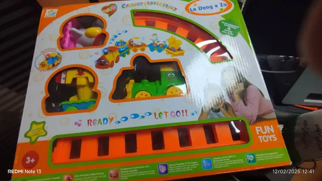 قطار باتری حمل هواپیما|اسباببازی|تهران, سهروردی|دیوار