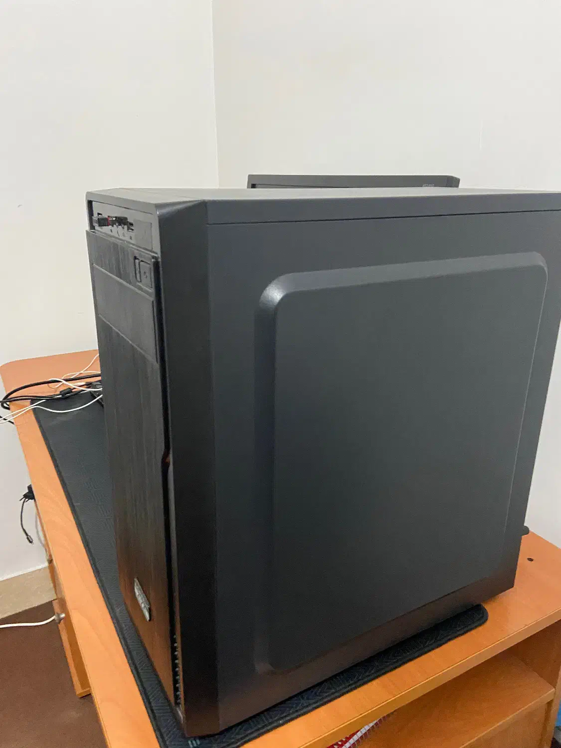 کیس گرین اوا (Green Ava)|قطعات و لوازم جانبی رایانه|قرچک, میرزائی شمالی|دیوار