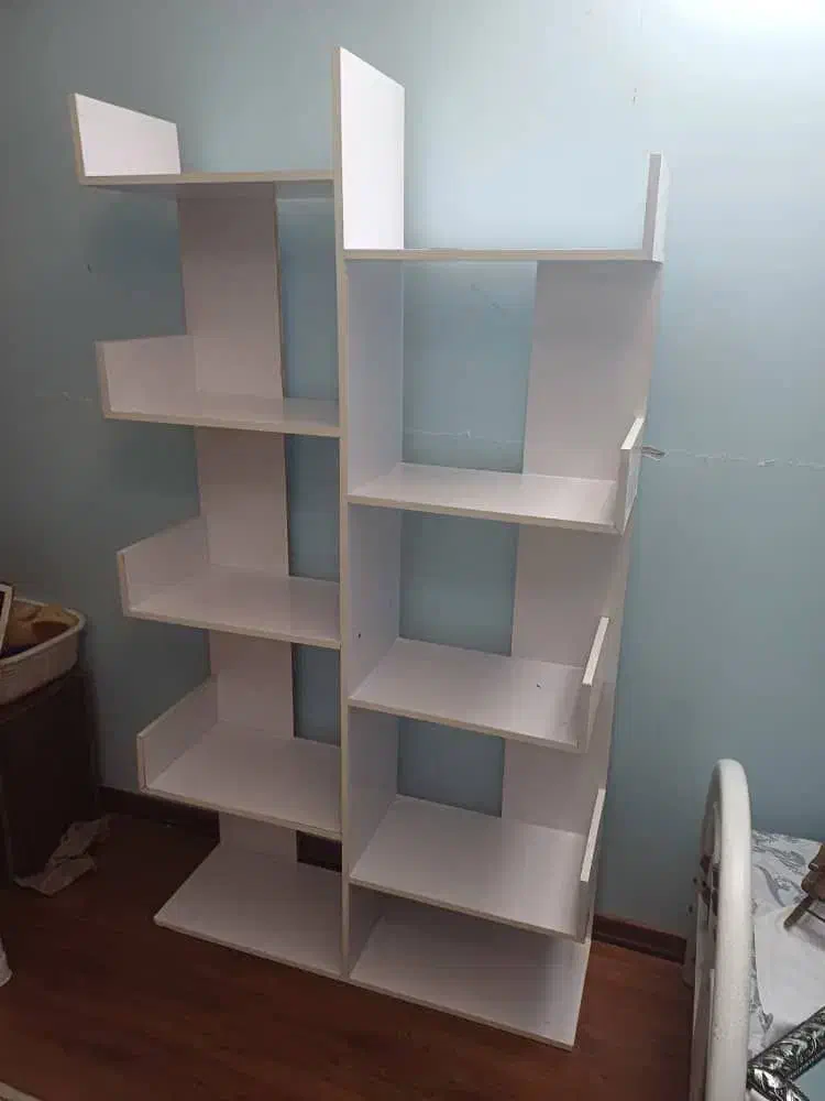 قفسه برای کتاب یا لوازم و میز چرخ دار|کتابخانه، شلف، قفسه‌های دیواری|مشهد, الهیه|دیوار