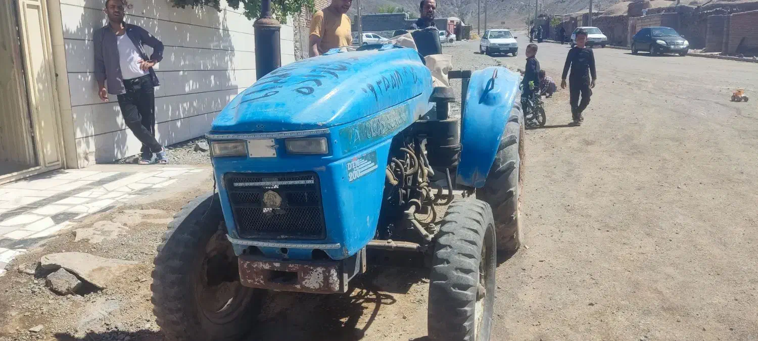 تراکتور داروانا مدل ۸۴|ماشینآلات صنعتی|سربیشه, |دیوار