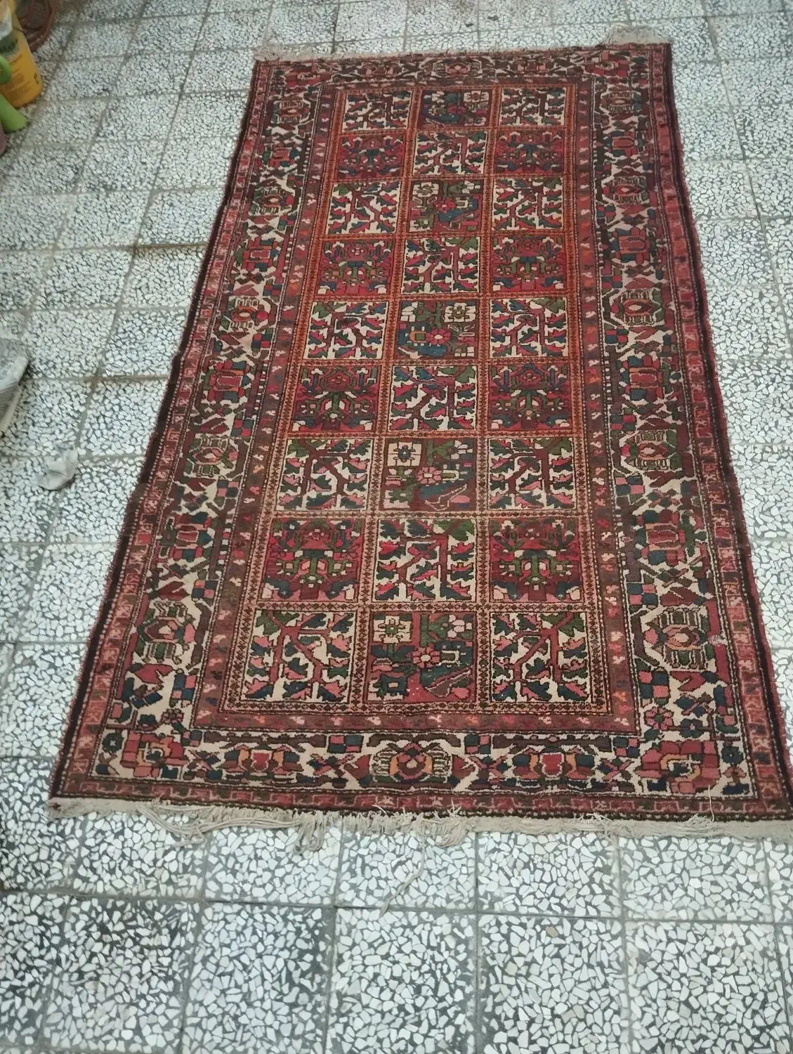 فرش دستباف قدیمی خشتی 6 متری بن شهرکرد سالم|فرش|اصفهان, مصلی|دیوار