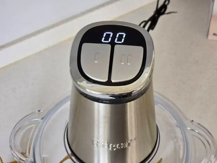 فروش ویژه بلک فرایدی خرد کن تیغه تیتانیومی اره ای|خردکن، آسیاب، غذاساز|یزد, |دیوار