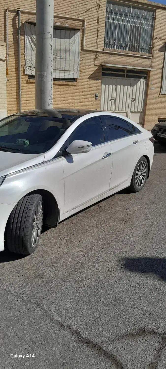 سوناتاyfسفید ۲۰۱۴فول کامل خونگی|خودرو سواری و وانت|یزد, |دیوار