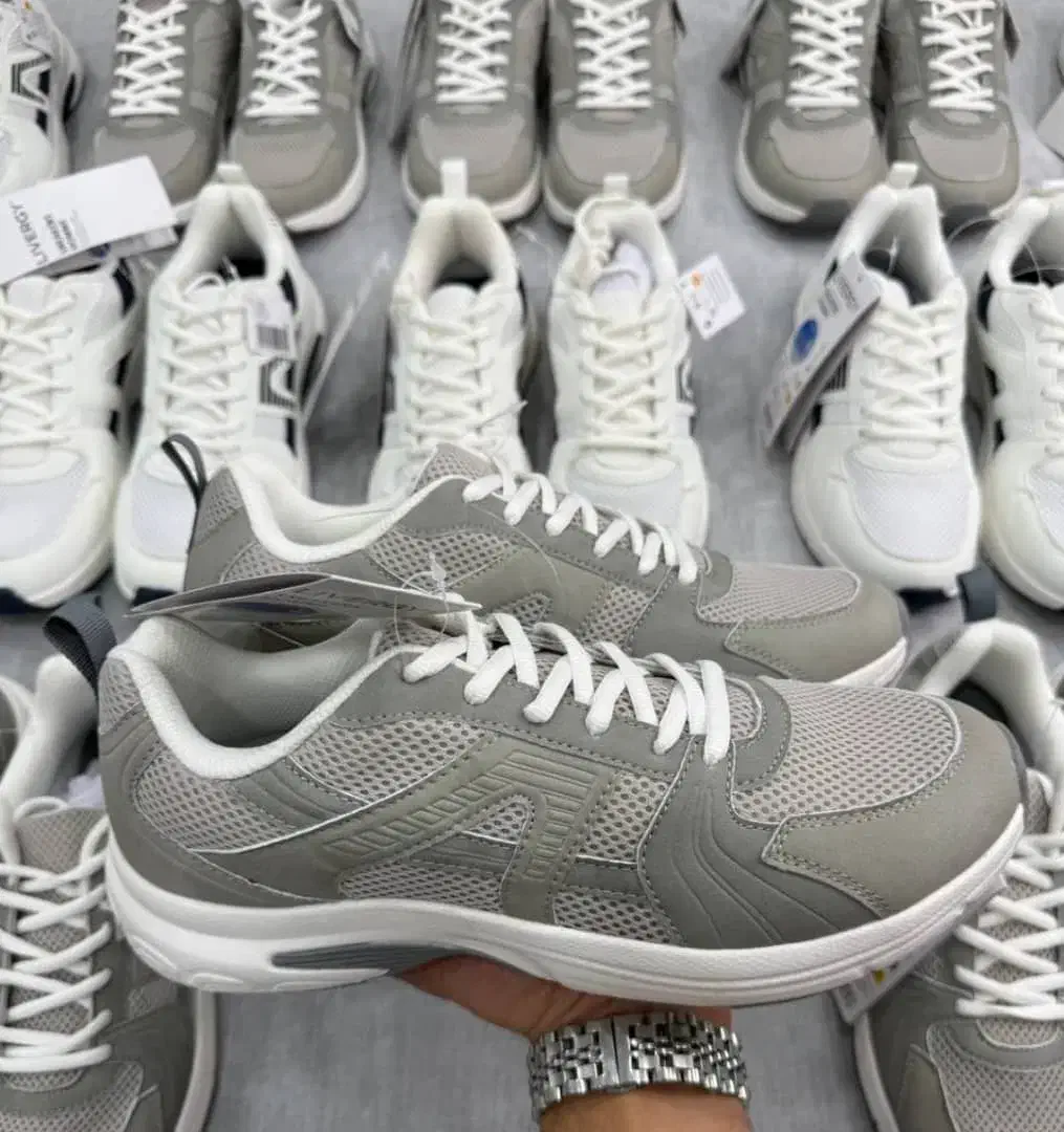 کتونی وارداتی برند لیورجی (آلمانی)|کیف، کفش، کمربند|پردیس, فاز ۳|دیوار