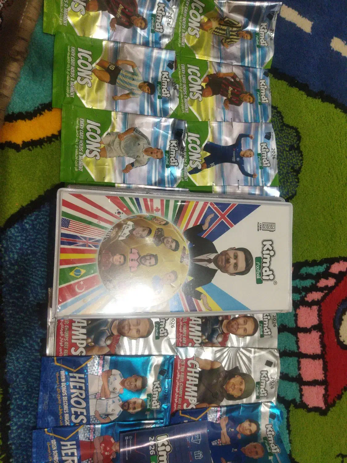 کیمدی|اسباببازی|تهران, خاک سفید|دیوار