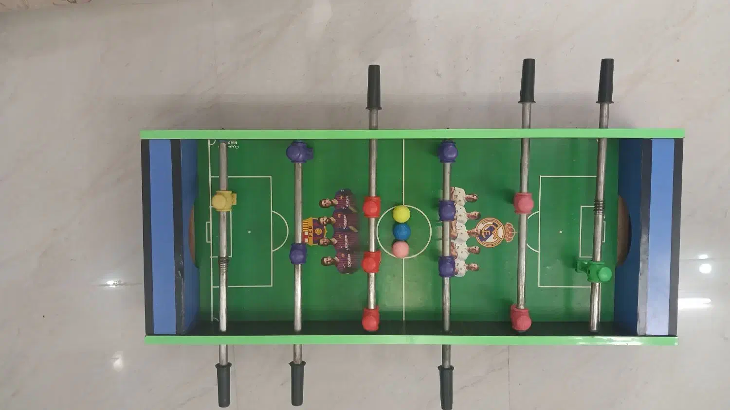 فوتبال دستی|ورزش‌های توپی|بابل, |دیوار