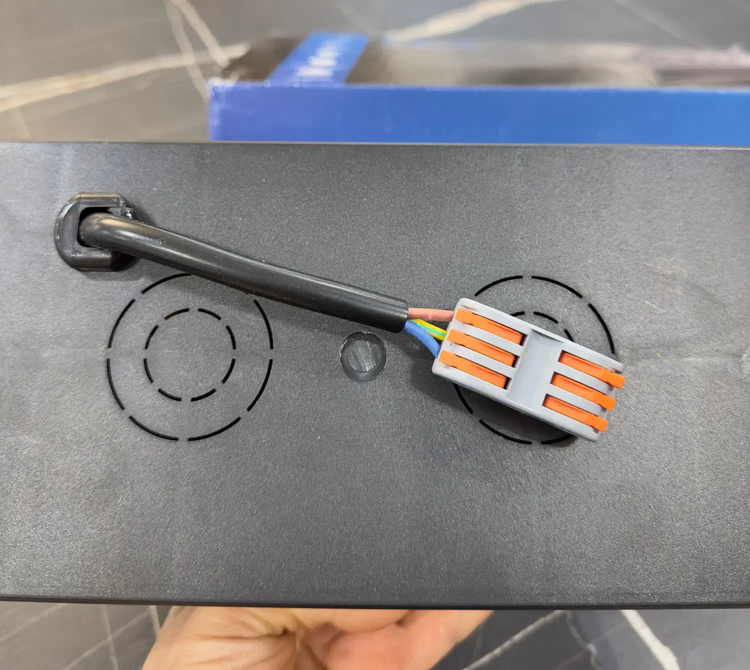 پریز توو کار|لامپ و چراغ|گنبد کاووس, |دیوار