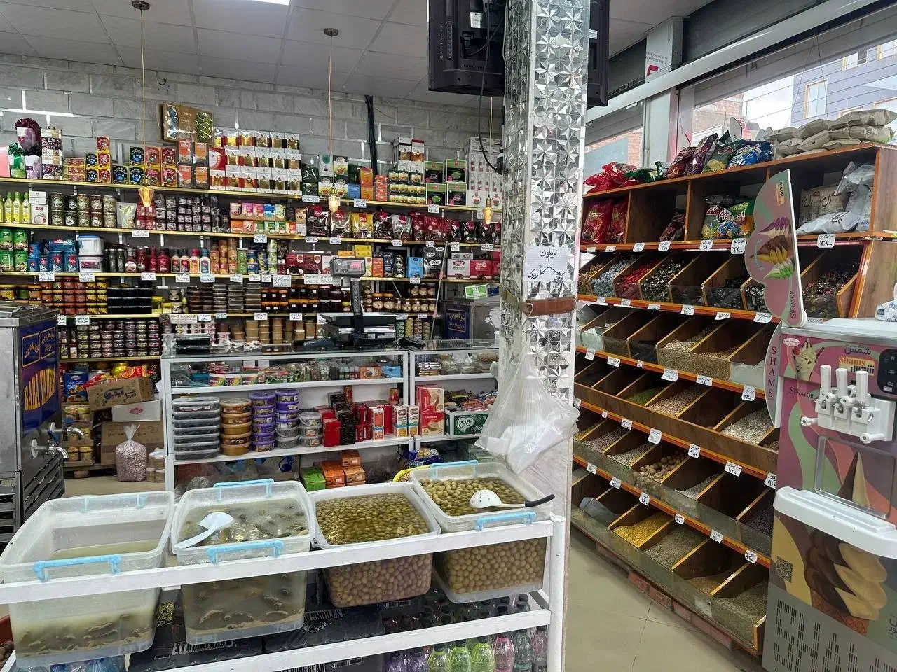 نیروی اقا بالای ۲۰ سال|استخدام خدمات فروشگاه و رستوران|اسلام‌شهر, مطهری|دیوار