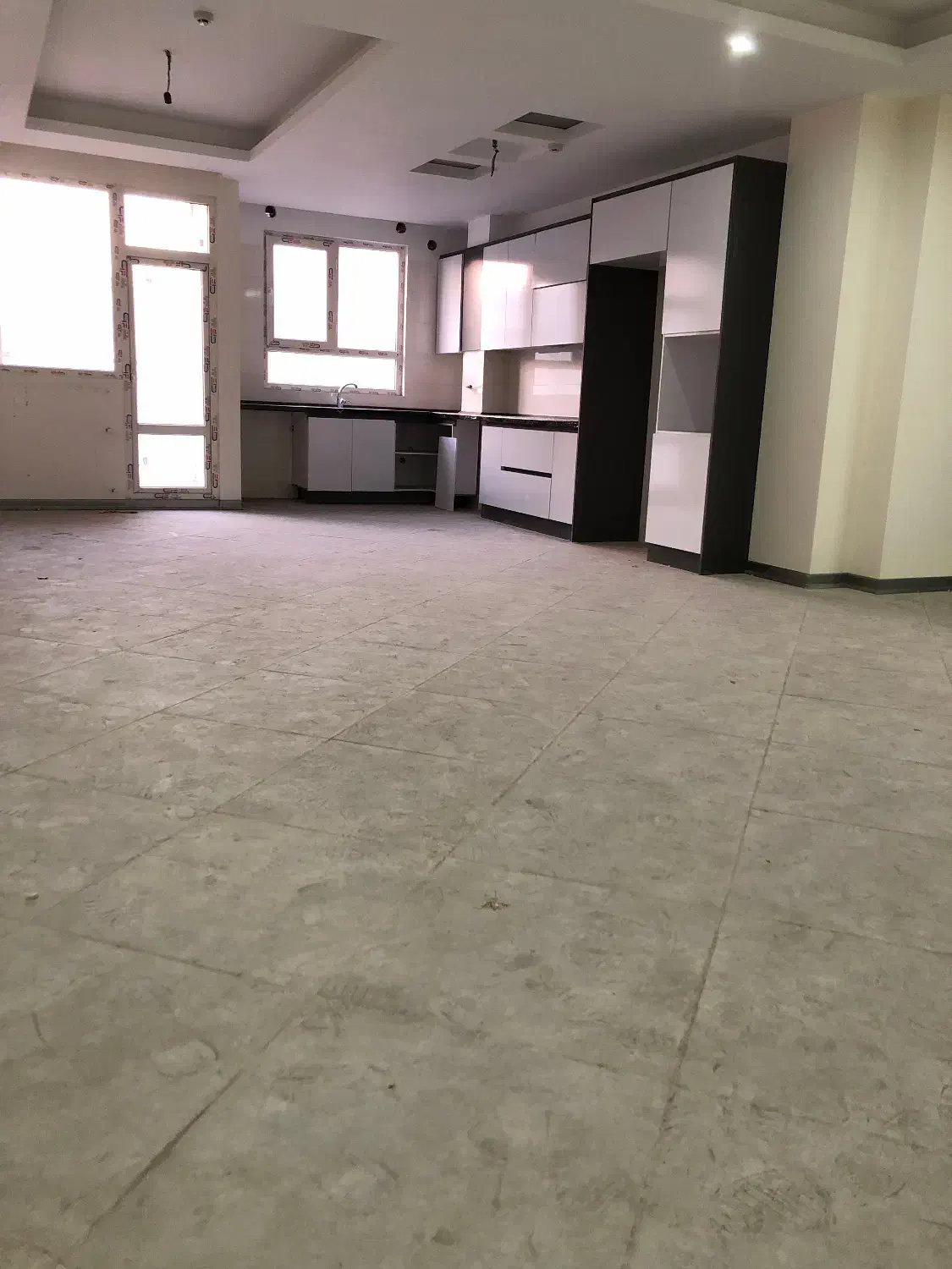 ۱۰۷متر/فول امکانات/کلید نخورده/بهترین فرعی|فروش آپارتمان|تهران, سبلان (لشگر)|دیوار