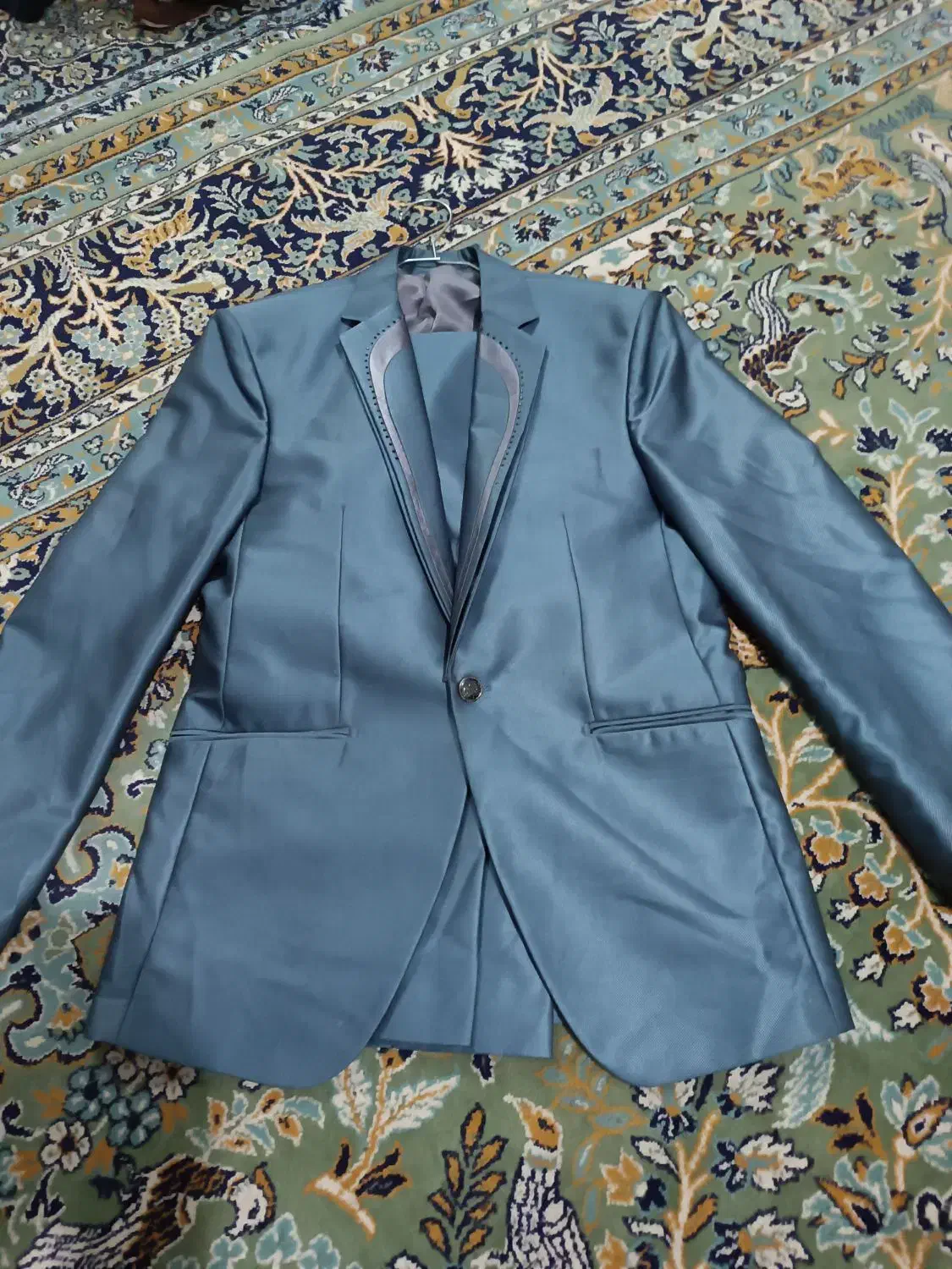 کت و شلوار|لباس|پیشوا, |دیوار