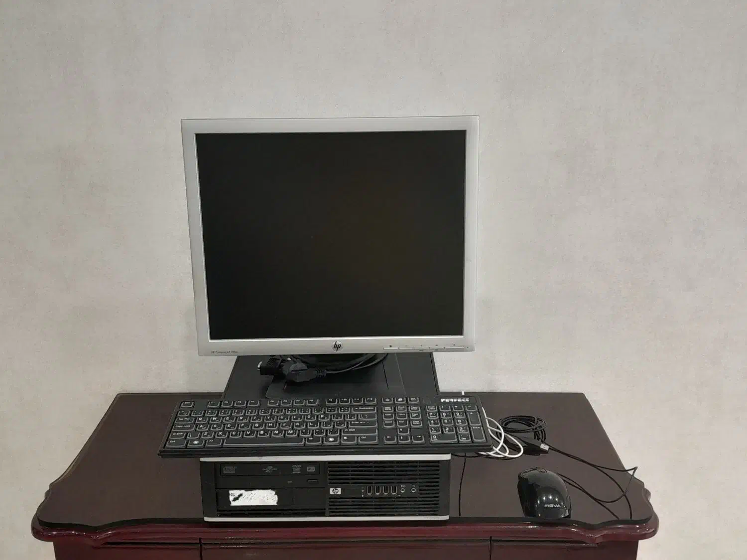 کامپیوتر (کیس مانیتور کیبورد موس)|رایانه رومیزی|همدان, |دیوار