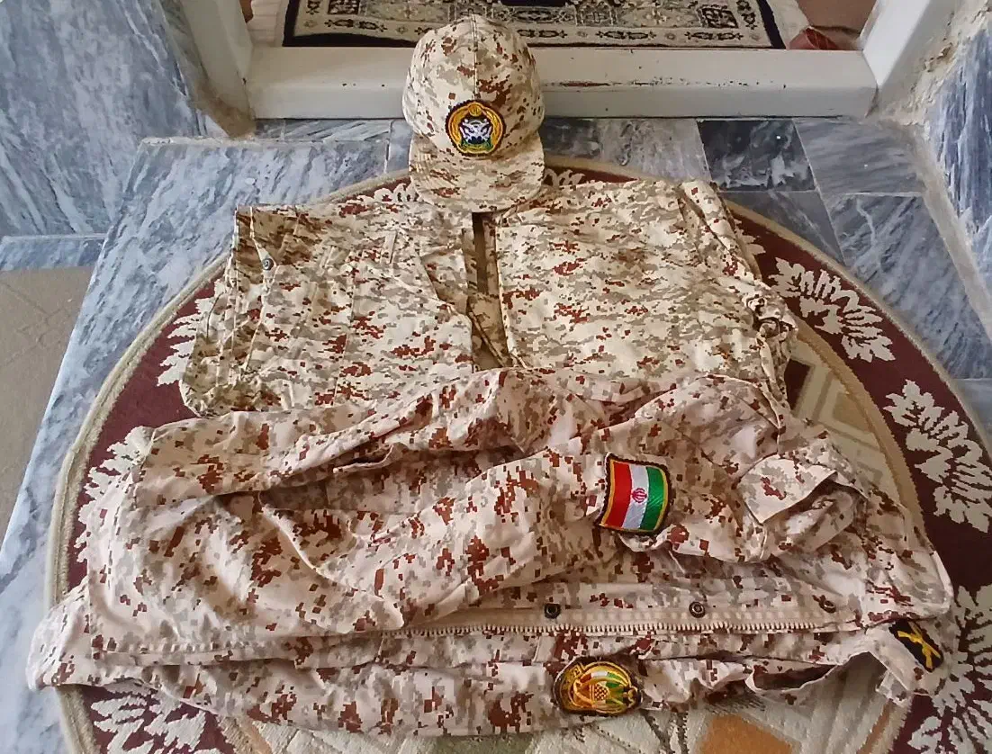 یکدست لباس نو خدمت ارتش و اورکت نو|لباس|بروجرد, |دیوار