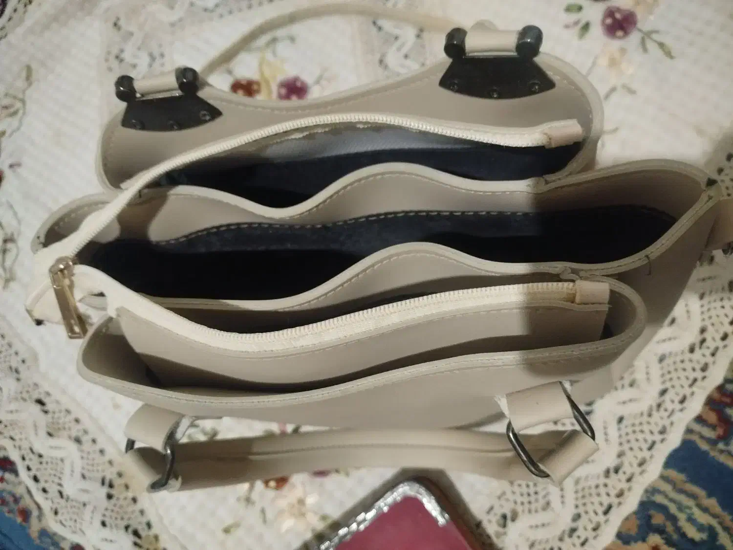 کیف|کیف، کفش، کمربند|الشتر, |دیوار