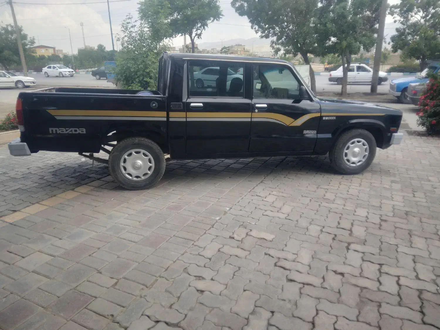 وانت مزدا دوکابین دوگانه سوز|خودرو سواری و وانت|همدان, |دیوار