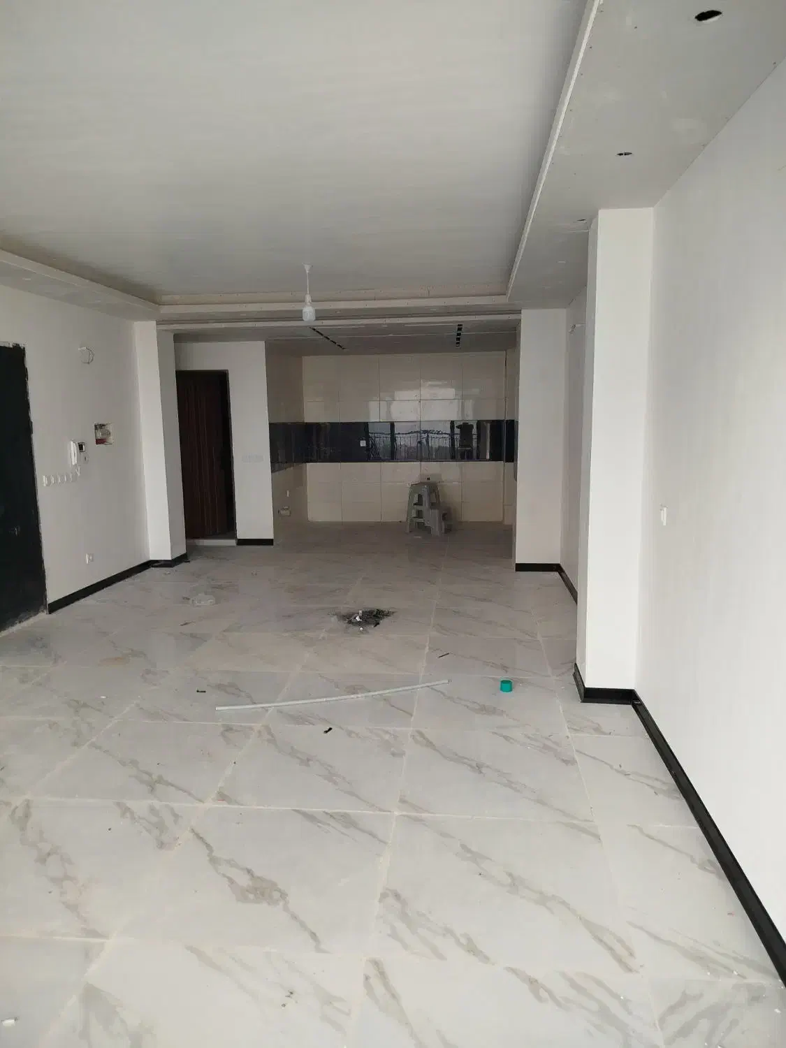 ۱۰۵ متر آپارتمان پارکینگ آسانسور انباری سند ۶ دانگ|فروش آپارتمان|اصفهان, شهرک مهدیه|دیوار