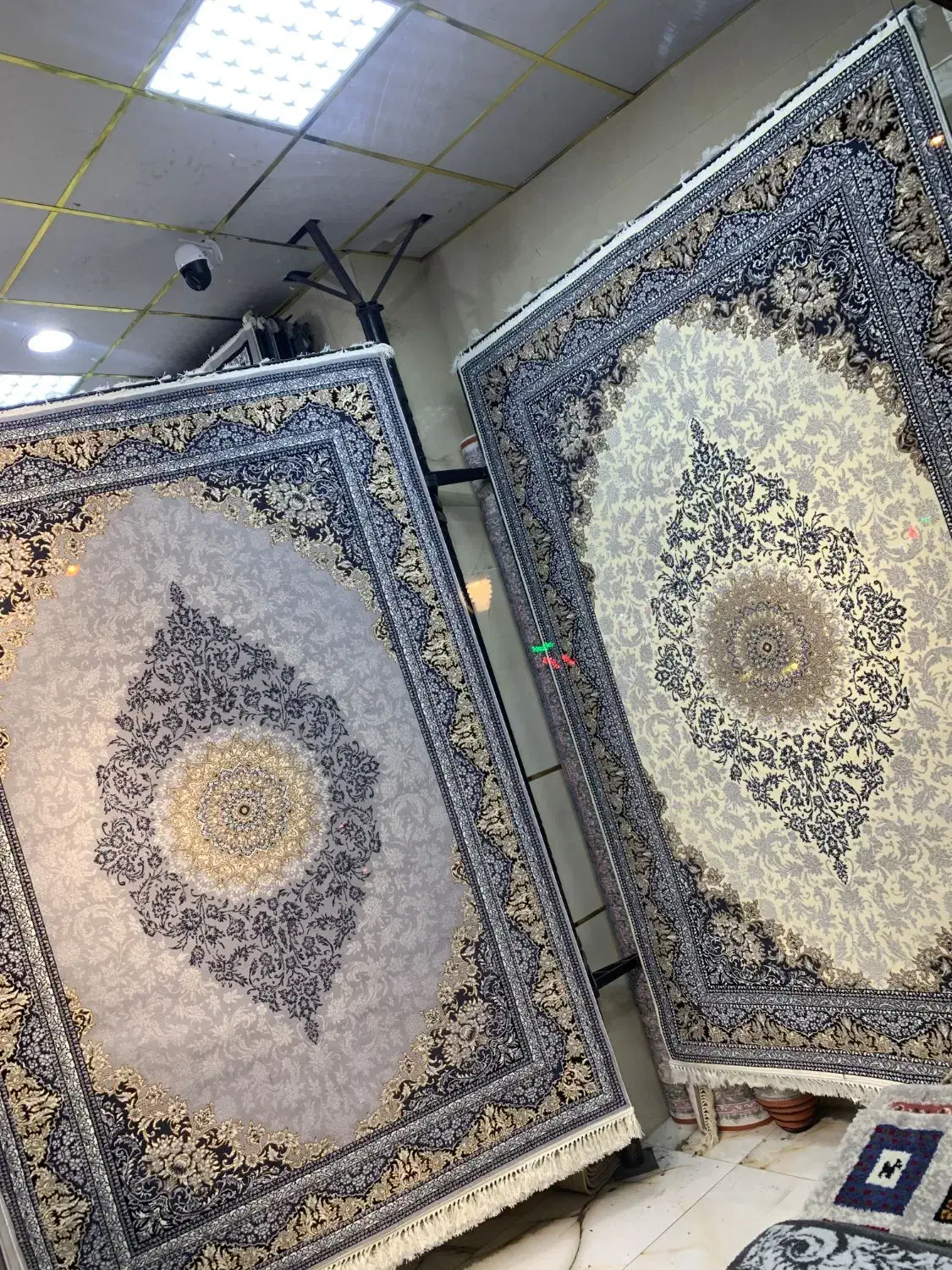 فرش۷۰۰شانه با اقساط۱۲ماهه ب قیمت درب کارخونه|فرش|تبریز, |دیوار