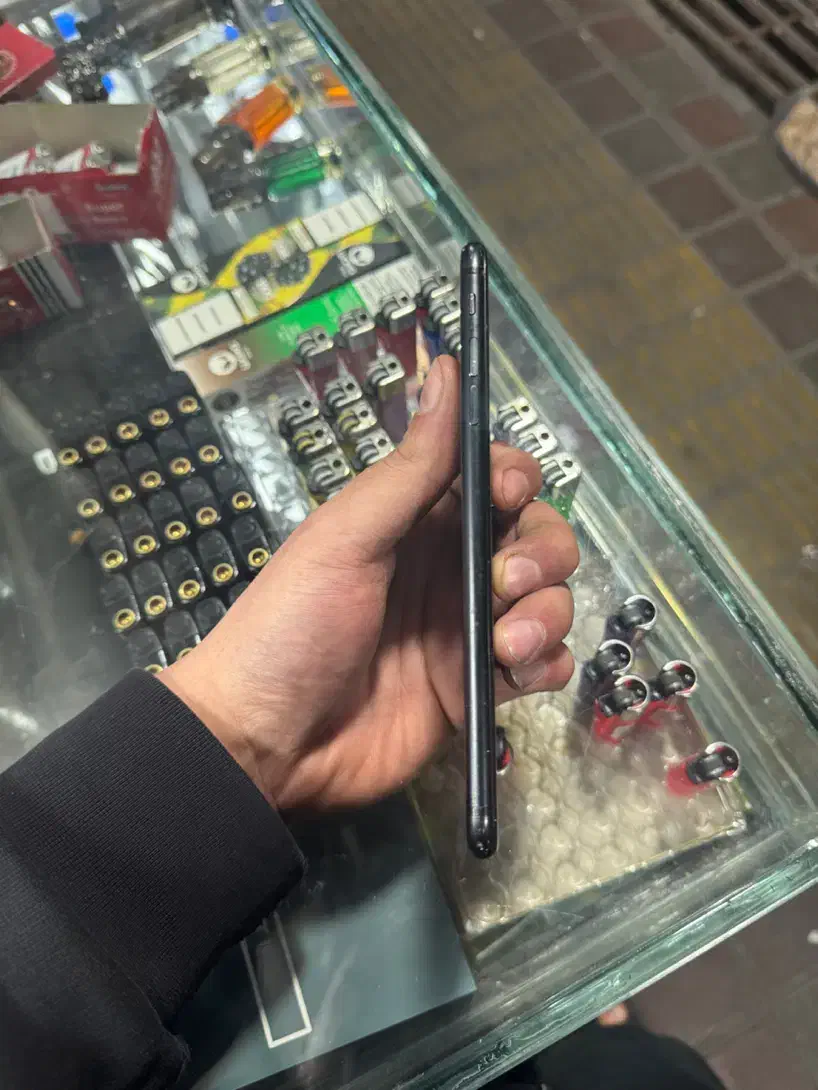 ایفون۷پلاس ۳۲ گیگ|موبایل|تهران, والفجر (افسریه)|دیوار