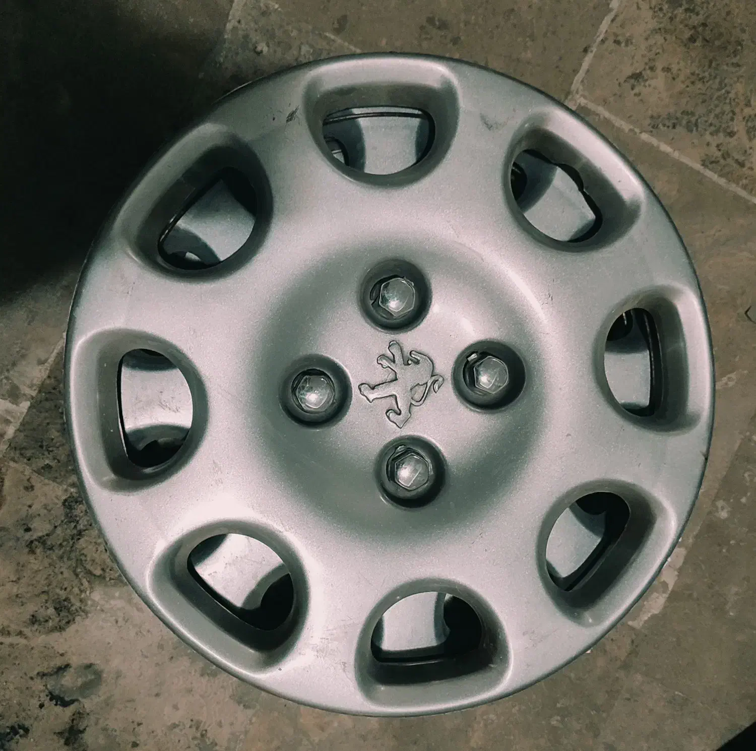 لوازم استوک|قطعات یدکی و لوازم جانبی|قم, شاه سید علی|دیوار