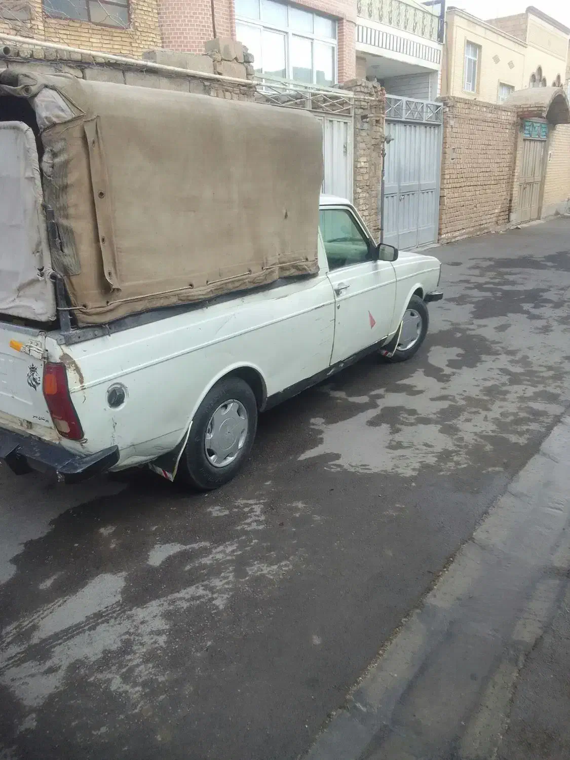 پیکان وانت مدل ۸۳|خودرو سواری و وانت|نجف‌آباد, صالح آباد|دیوار