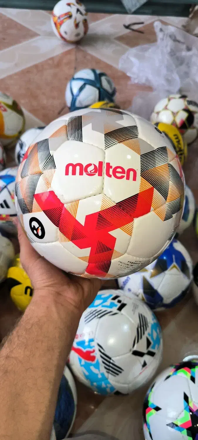 توپ فوتبال و فوتسال|ورزشهای توپی|پاوه, |دیوار