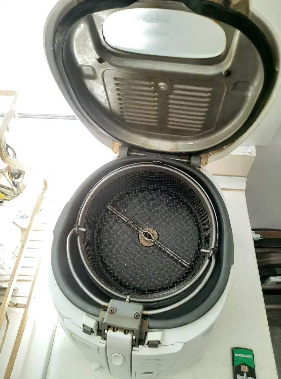 سرخ کن دلونگی اصلی چرخشی بسیار قوی سالم|اجاق گاز و لوازم برقی پختوپز|کرمانشاه, |دیوار