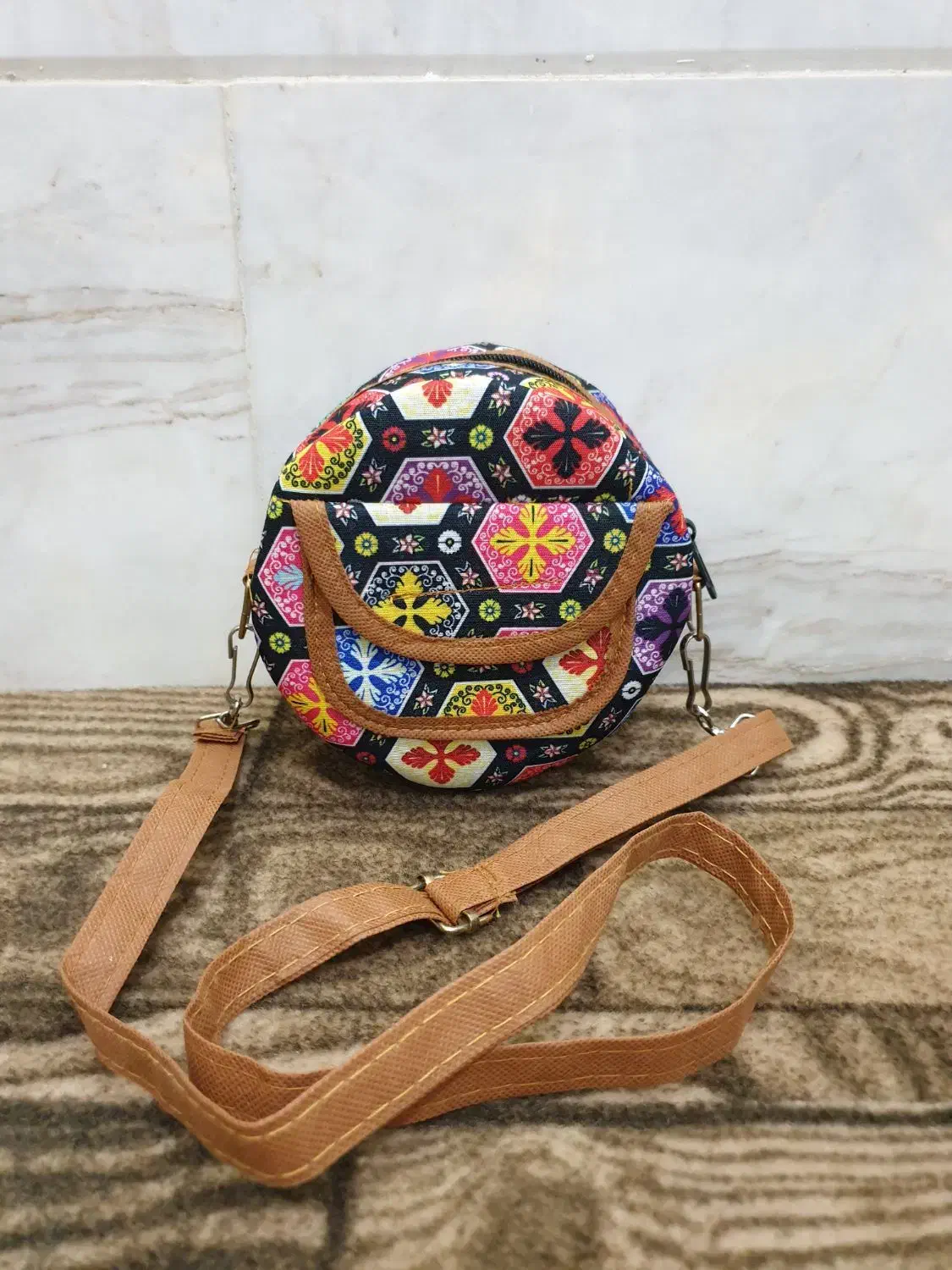 کیف دستی و دوشی و کولی زنانه و دخترانه|کیف، کفش، کمربند|قم, دروازه چوبی|دیوار